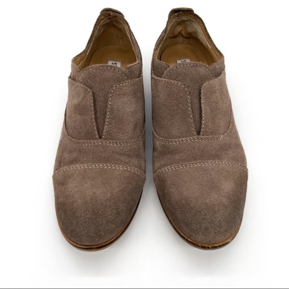 STEVE MADDEN “Catt” Suede Slip On Oxford - Picture 8 of 13
